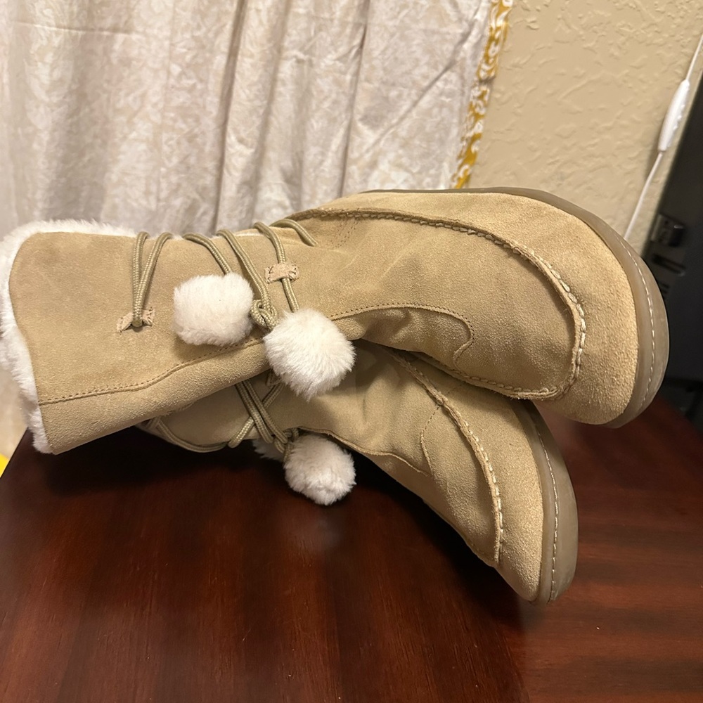 Airwalk Women's Sz 10 Tan Suede Boots with Faux Fur Lining - Picture 5 of 9